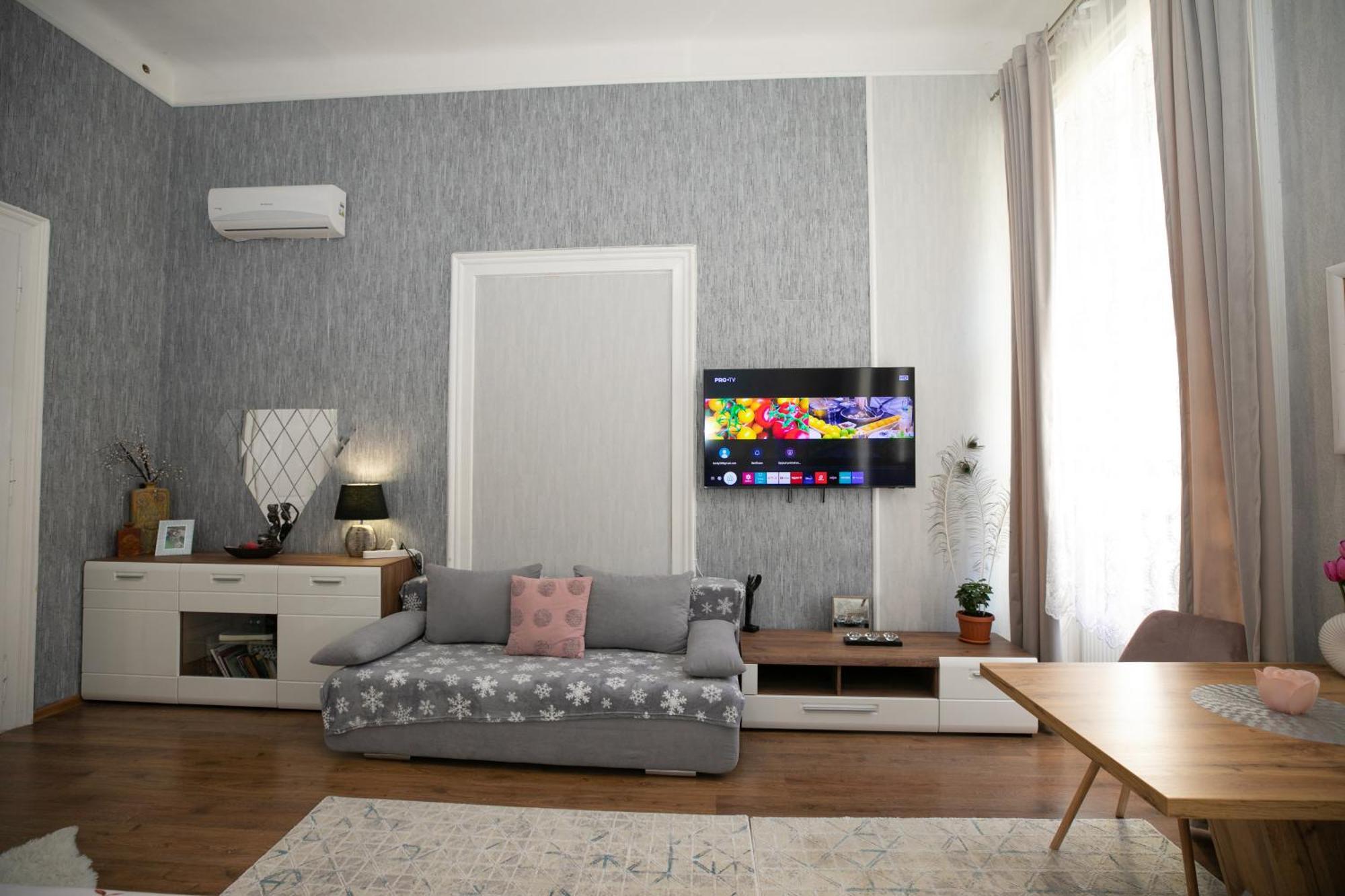 Casa Larisa Apartment Arad Exterior photo
